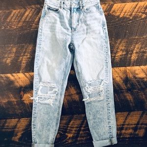 american eagle acid wash mom jean